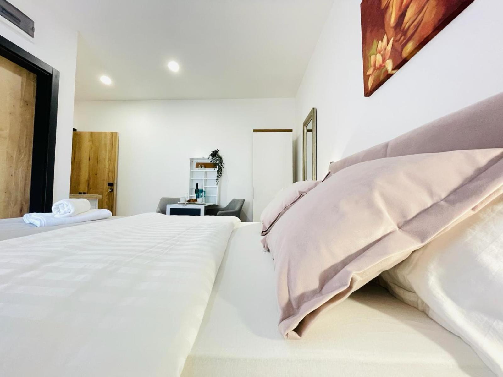 Astraluxe Apartment ฟาชานา ภายนอก รูปภาพ