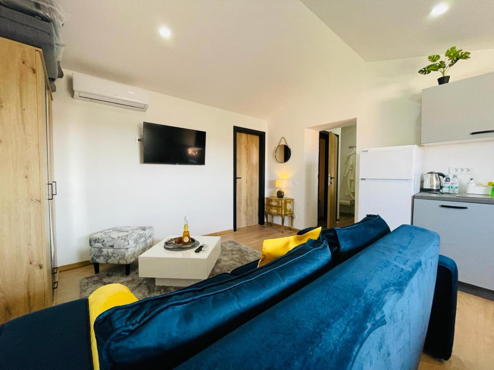 Astraluxe Apartment ฟาชานา ภายนอก รูปภาพ