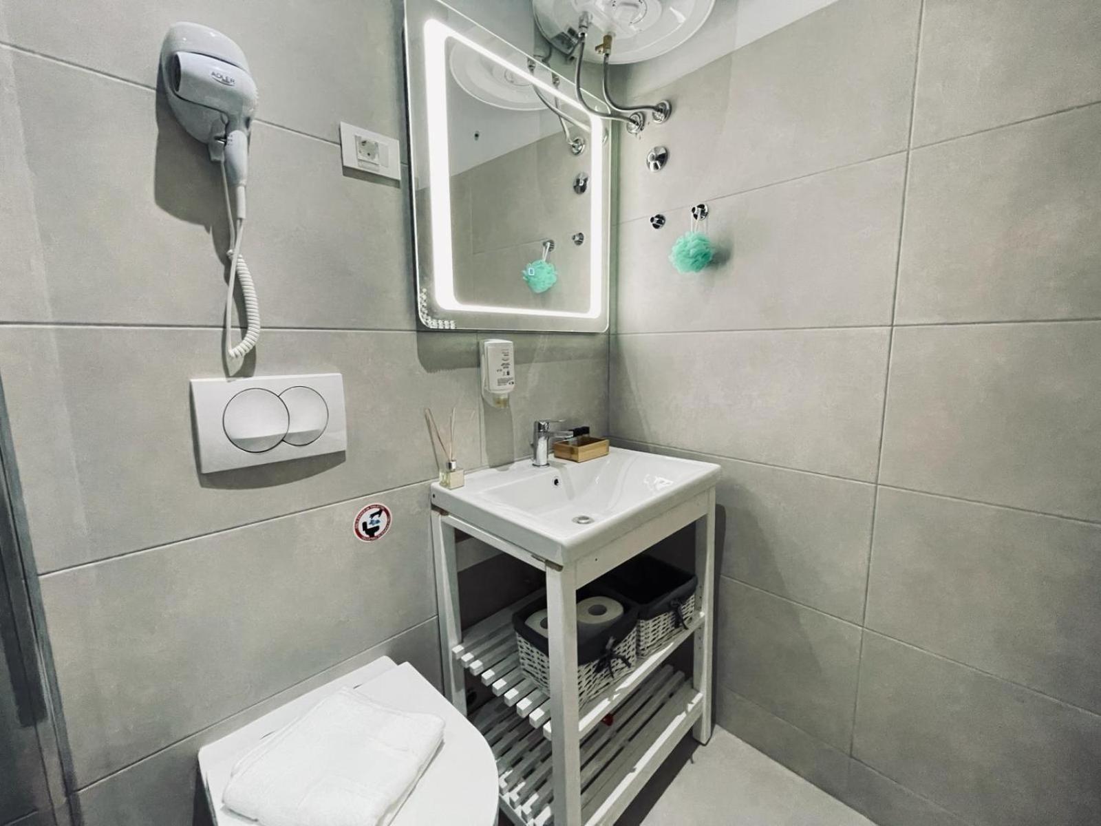 Astraluxe Apartment ฟาชานา ภายนอก รูปภาพ